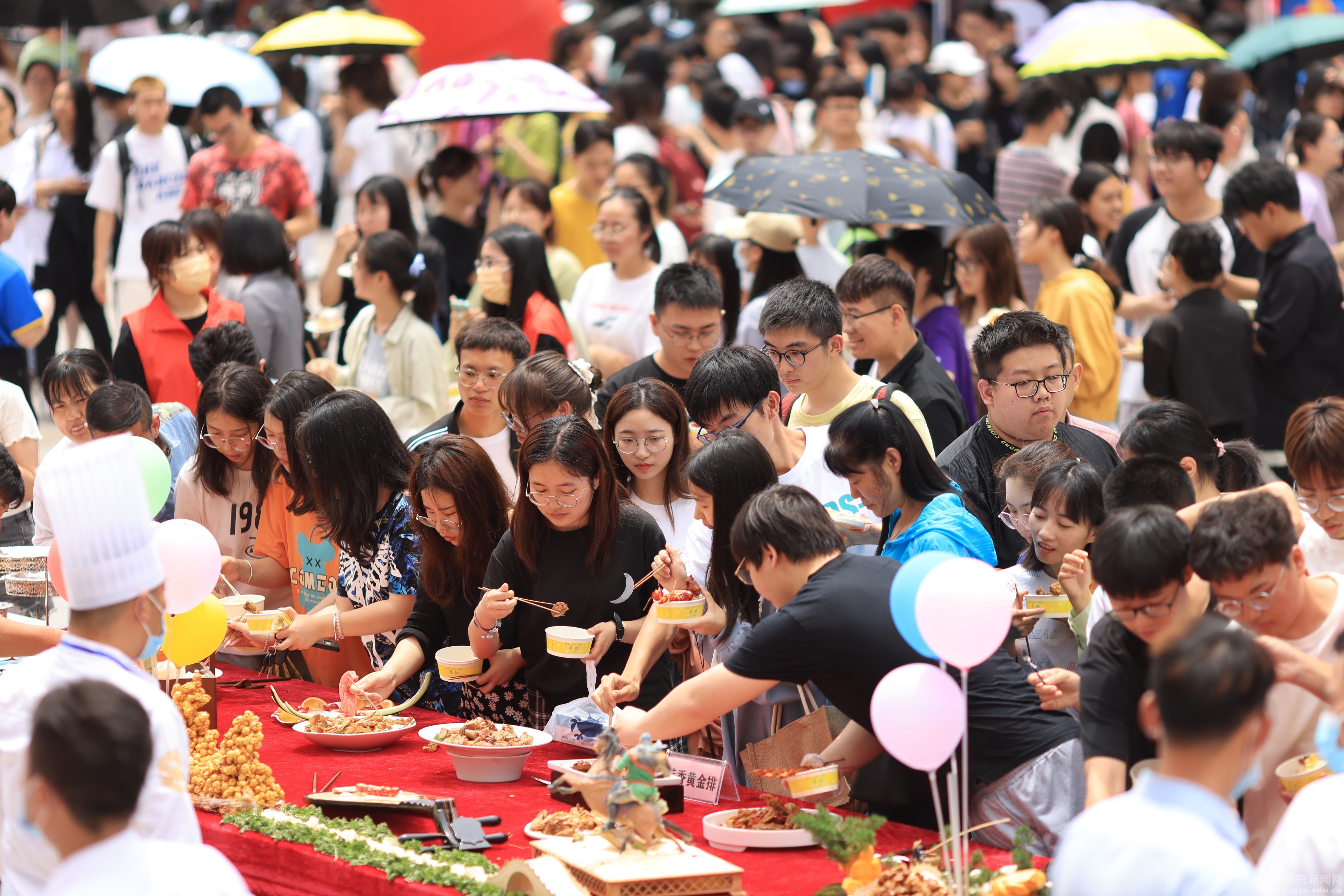 喜迎建党百年，共筑美好“食”光 皇冠首届美食文化节顺利举行